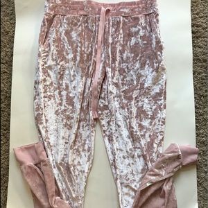 SECRET TREASURES velour sleep joggers